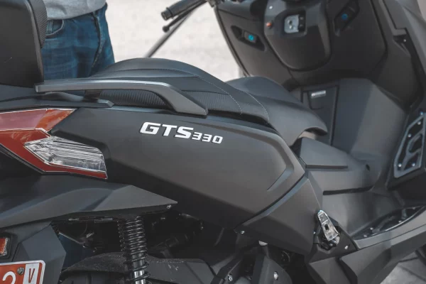 SCOOTER MITT GTS 330 - Image 8